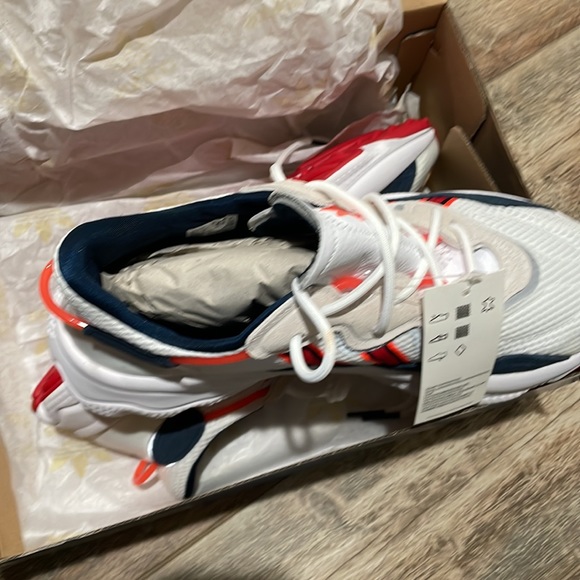 Adidas Originals Men's Ozweego Casual Sneaker Shoes NWT/Box - Picture 9 of 10